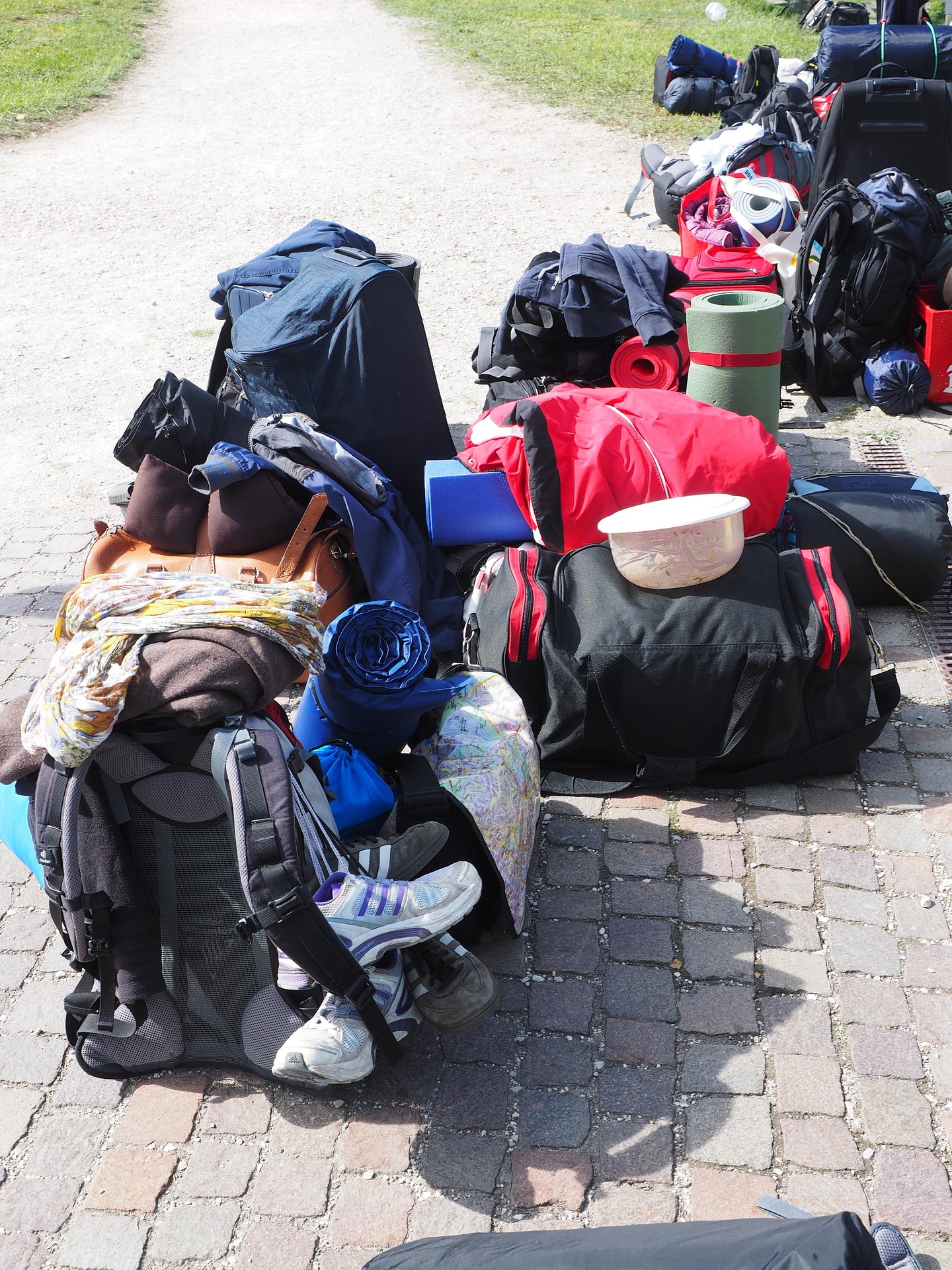Backpacking and 10 Backpacking Essentials. backpacking and 10 backpacking essentials