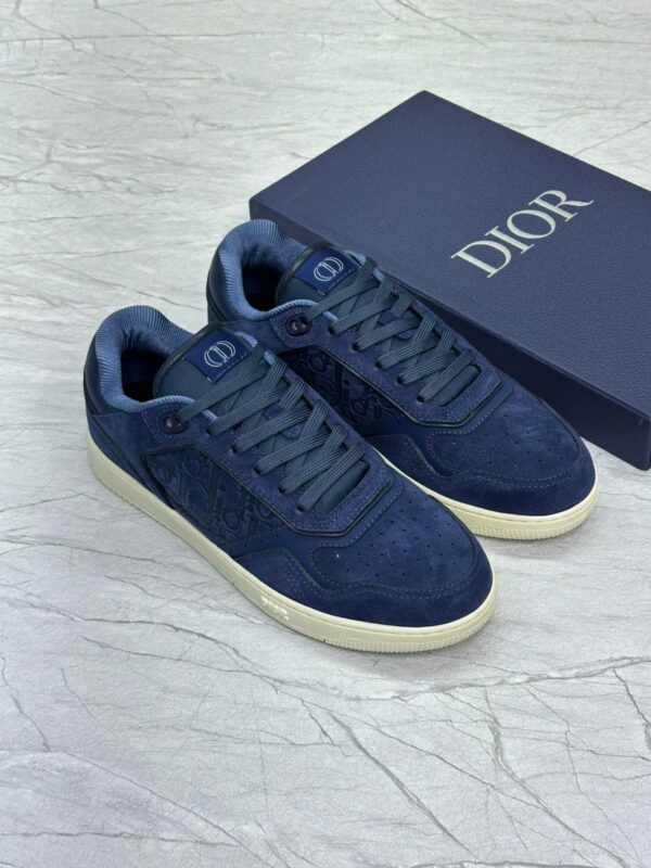 Best guide for Dior sneakers and popular types. Dior sneakers